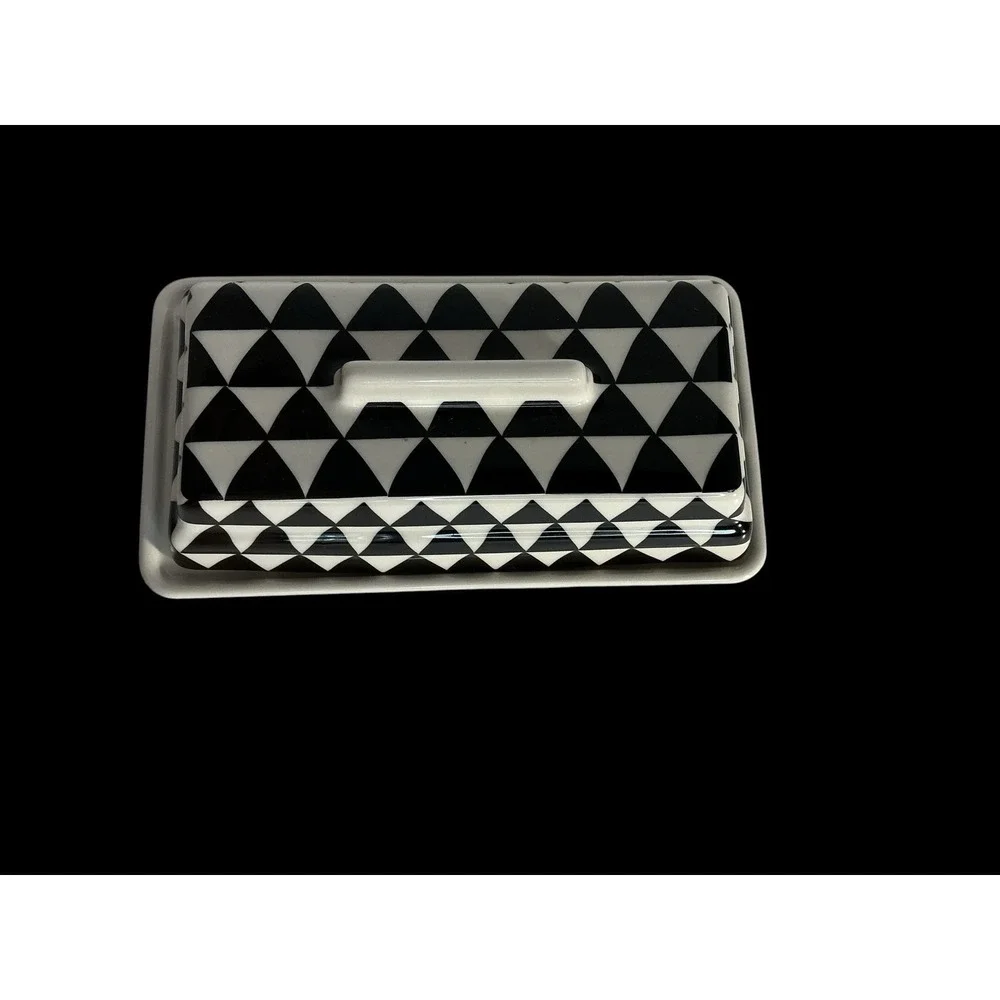 Thyme & Table Medallion Stoneware Covered  Lg Butter Dish Black/ White Triangle